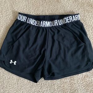 Black Underarmour woman’s short